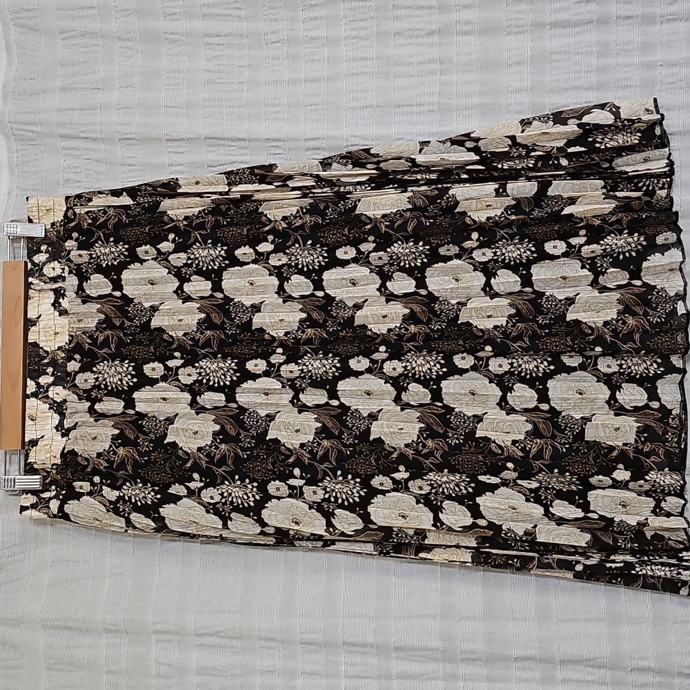 Floral Pleated Skirt